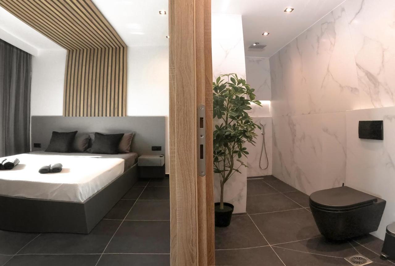 Berries Luxury Apartments Nea Moudania Esterno foto